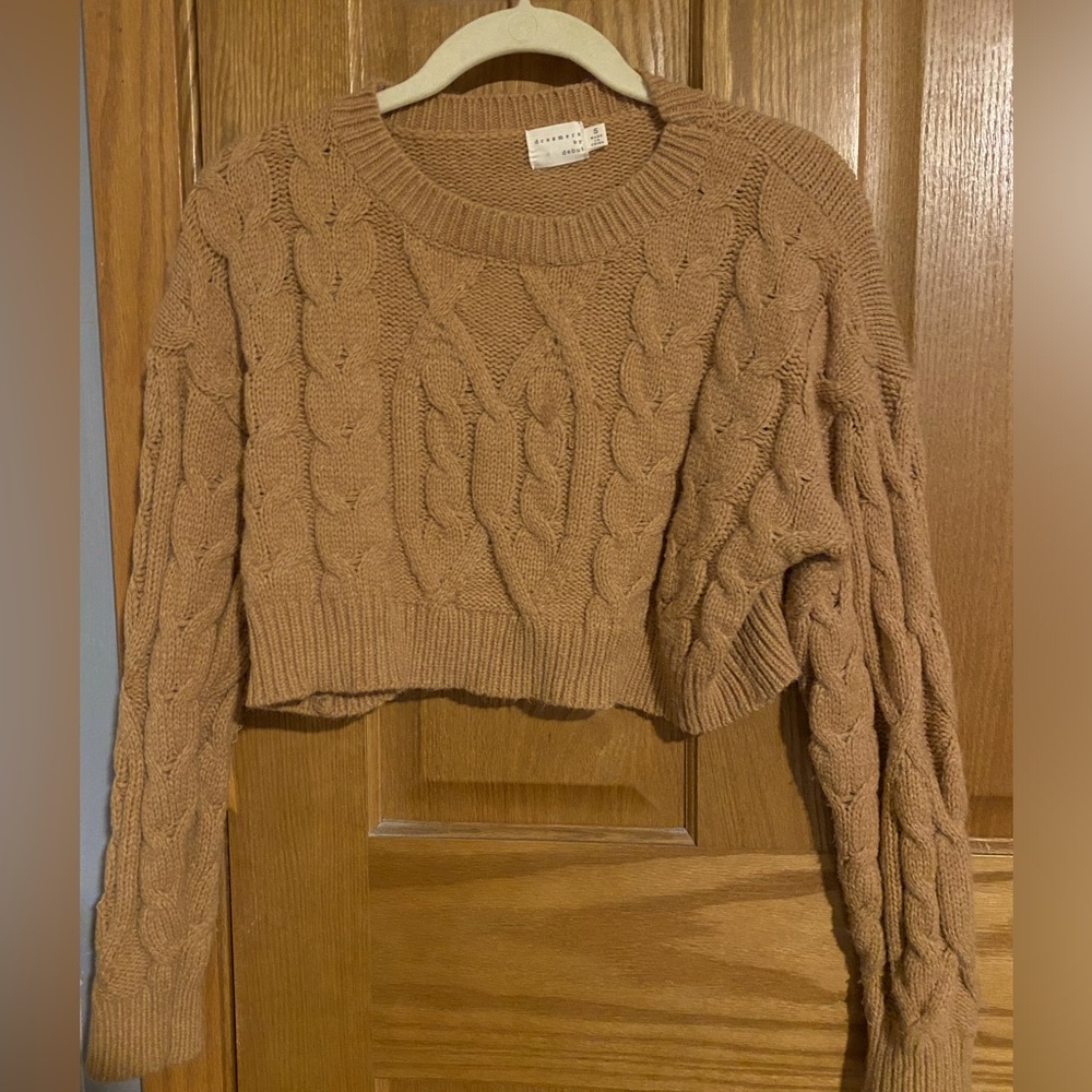 Crop top style sweater